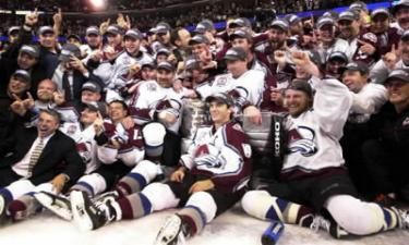 2000/01 Stanley Cup Champions <br> Colorado Avalanche